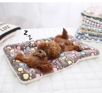 Flannel Thickened Dog Bed Mat Soft Pet Sleeping Mat for Dogs Cats Winter Warm Pet Blanket